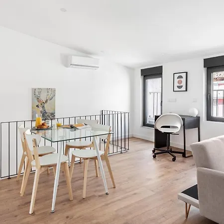 Altido Sunny Apt With Terrace Near Centre Apartment *