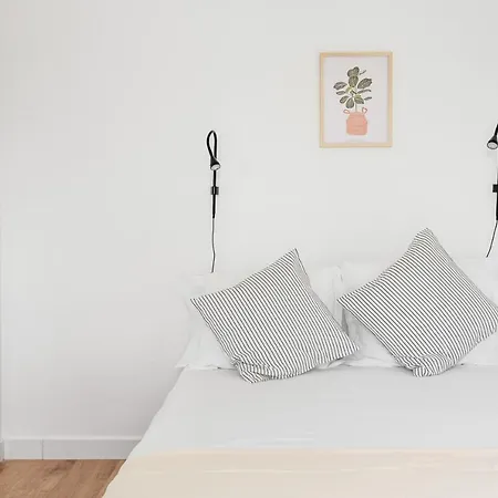 Apartment Altido Sunny Apt With Terrace Near Centre Lisbon